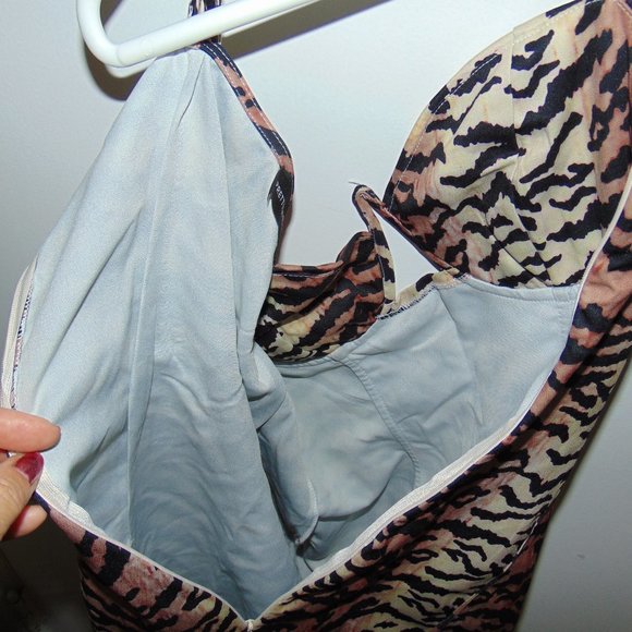 Pretty Little Thing size 6 Sleeveless Tiger Striped Ruched Mini Dress Bodycon - Picture 5 of 7